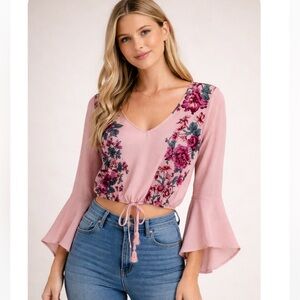RUE21 Pink Floral Flared Sleeve  V-NECK Crop Top NWOT